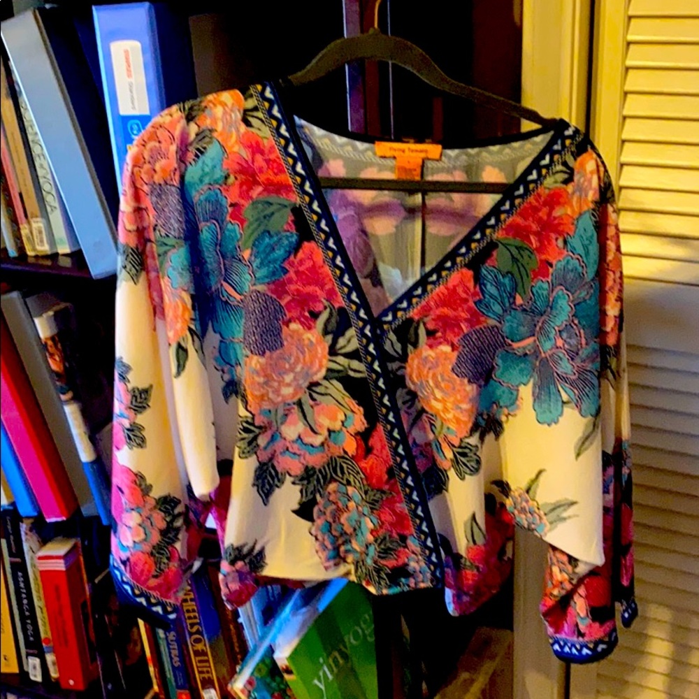 Kimono-like Top